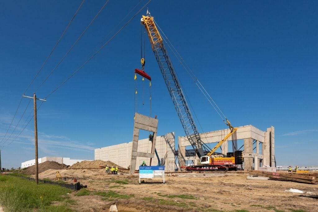 Tilt wall construction project as an example of ground-up construction